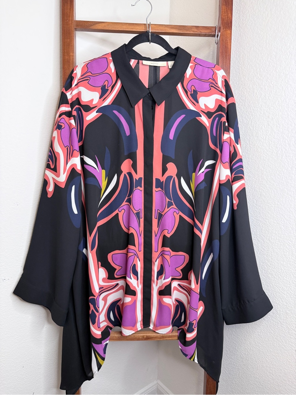 Sejour 2X Abstract Print Handkerchief Hem Button Blouse
